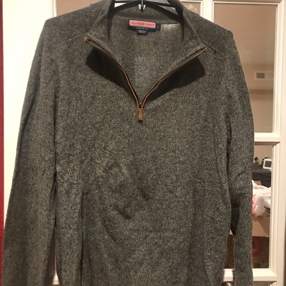 Vineyard Vines sweater